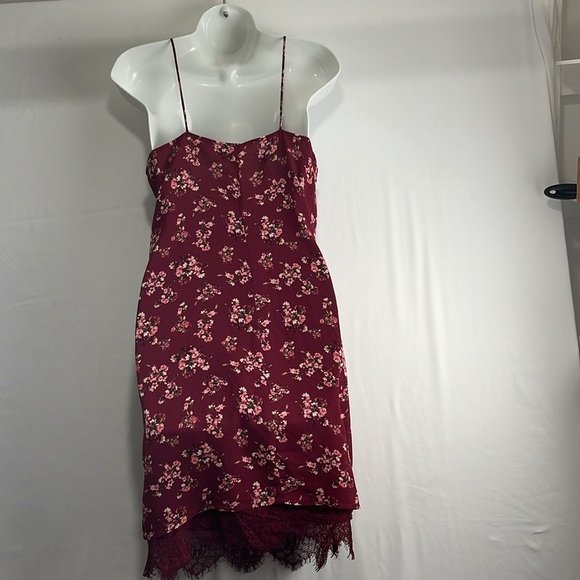 Divided Spaghetti Strap Floral Mini 90s-Style Slip Dress w/ Lace Hem - Picture 5 of 8